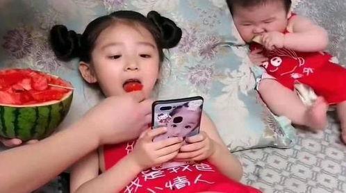 汤哥仨娃爸吃瓜视频,揭秘娱乐圈幕后故事