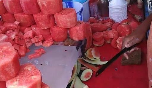 印度吃瓜技巧视频,瓜果飘香，美味吃法大公开！