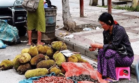 中国人吃瓜缅甸视频,中国网友热议的“吃瓜”视频背后的故事