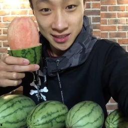 吃瓜怎么才能吃好吃视频,揭秘吃瓜美味秘诀 第2张 吃瓜怎么才能吃好吃视频,揭秘吃瓜美味秘诀 第2张