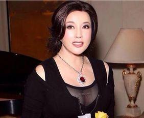 美国女星吃瓜视频大全集,揭秘娱乐圈幕后故事  第3张