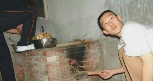 单县吃瓜事件真相视频,真相视频还原惊人内幕  第2张