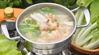 火锅炖兔子吃瓜视频,边吃边看瓜，冬日暖胃新体验